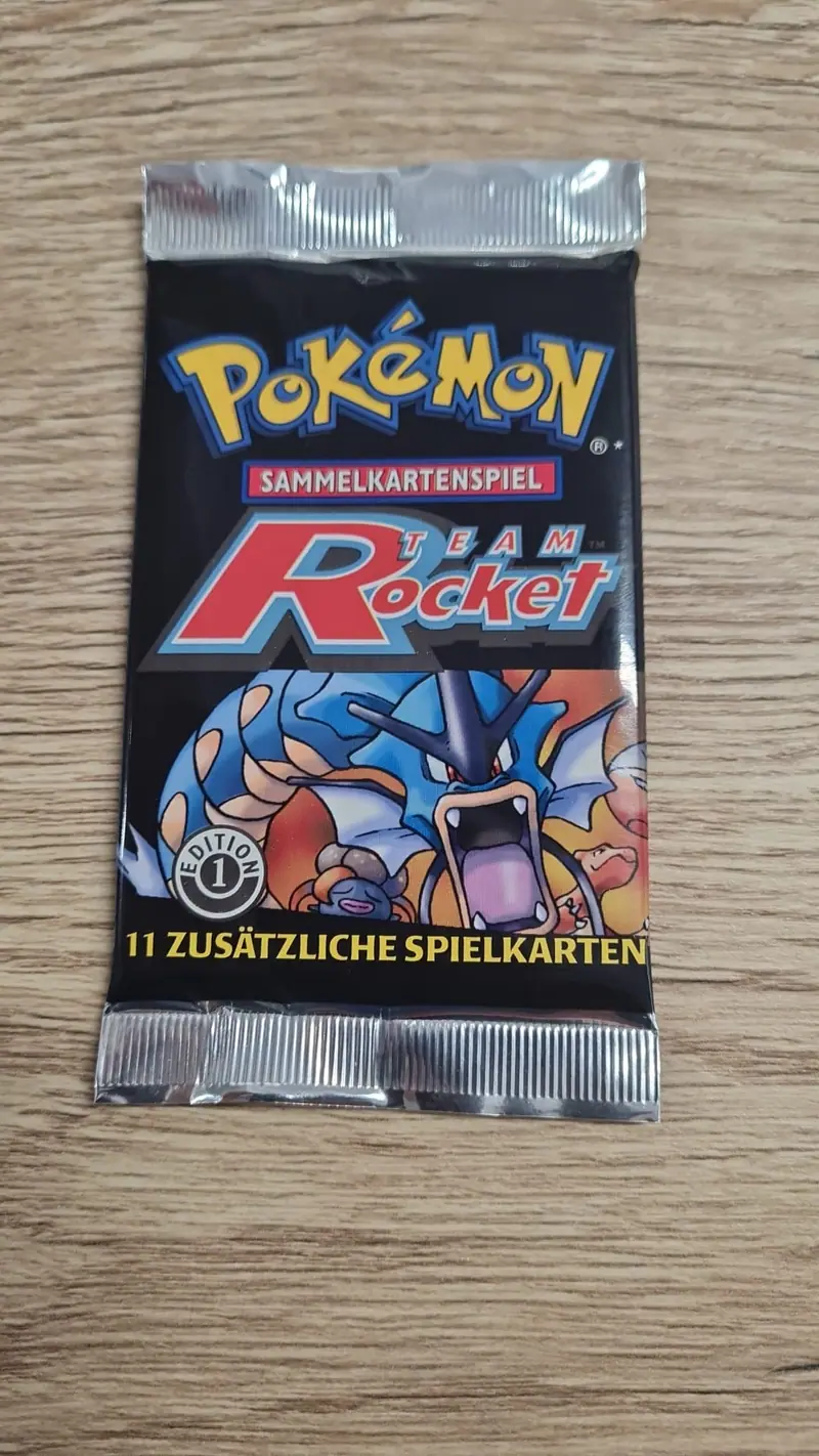 Pokemon "team Rocket" first Edition Booster